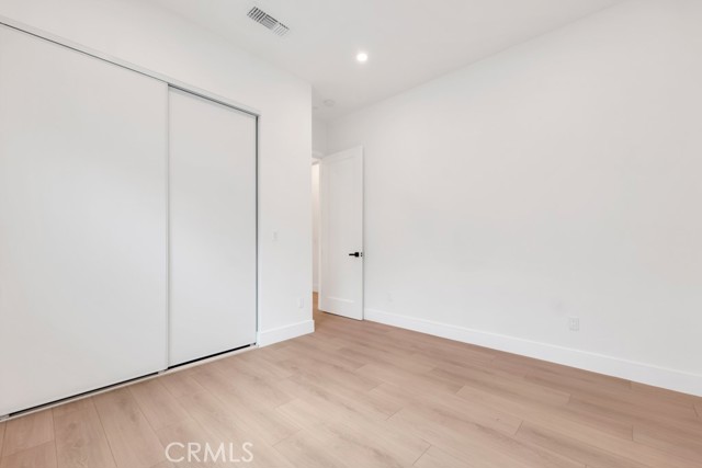 Detail Gallery Image 16 of 22 For 16514 San Fernando Mission Blvd, Granada Hills,  CA 91344 - 3 Beds | 2/1 Baths