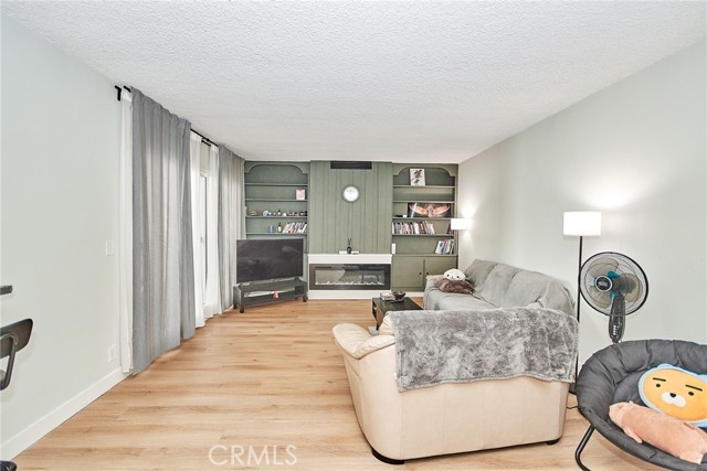 Detail Gallery Image 15 of 34 For 6124 Buckingham, Culver City,  CA 90230 - 1 Beds | 1 Baths