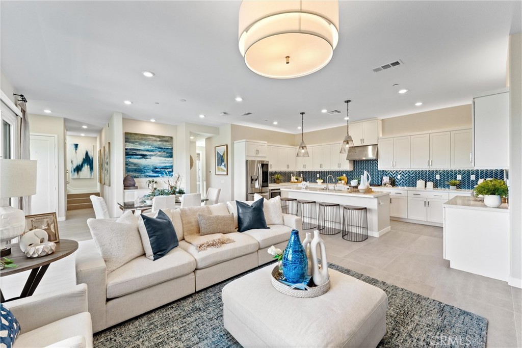 F4D5A7Cb A233 444E 8Ef3 3A37Dc1414C2 419 Transport, Tustin, Ca 92782 &Lt;Span Style='BackgroundColor:transparent;Padding:0Px;'&Gt; &Lt;Small&Gt; &Lt;I&Gt; &Lt;/I&Gt; &Lt;/Small&Gt;&Lt;/Span&Gt;