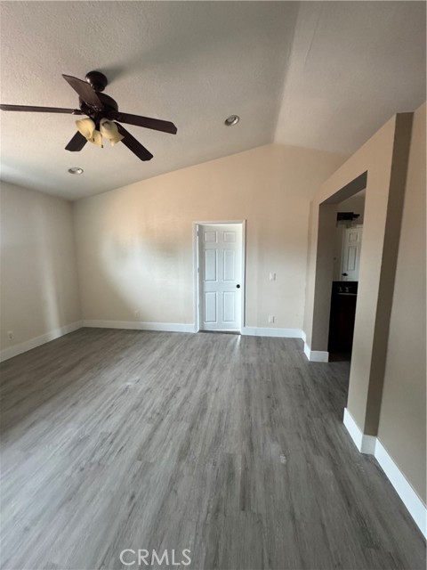 461 Camino Los Gallos, Perris CA: https://media.crmls.org/medias/f4d5d5ee-9983-4c31-bbf7-b4b59c07f03d.jpg