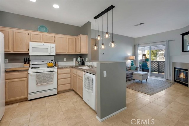 Detail Gallery Image 6 of 23 For 85 Carlsbad Ln, Aliso Viejo,  CA 92656 - 2 Beds | 2 Baths