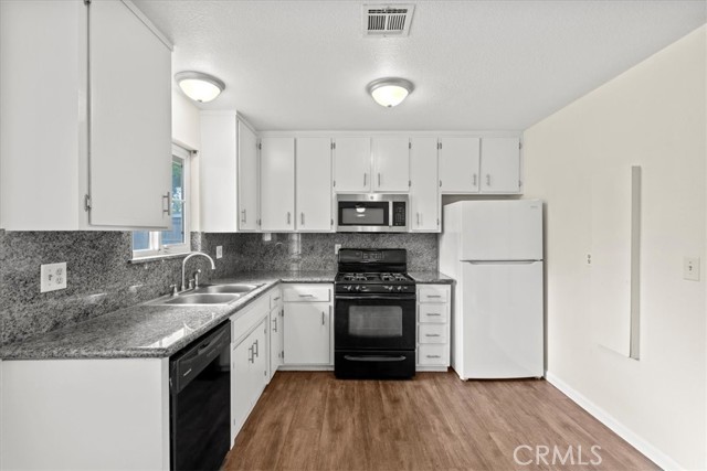 Detail Gallery Image 4 of 21 For 3439 De Anza Ave, Merced,  CA 95348 - 3 Beds | 2 Baths