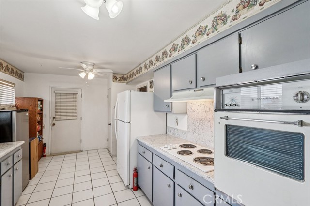 28201 Portsmouth Drive, Menifee CA: https://media.crmls.org/medias/f4d858e0-31d2-4155-b572-659bc2feafdf.jpg