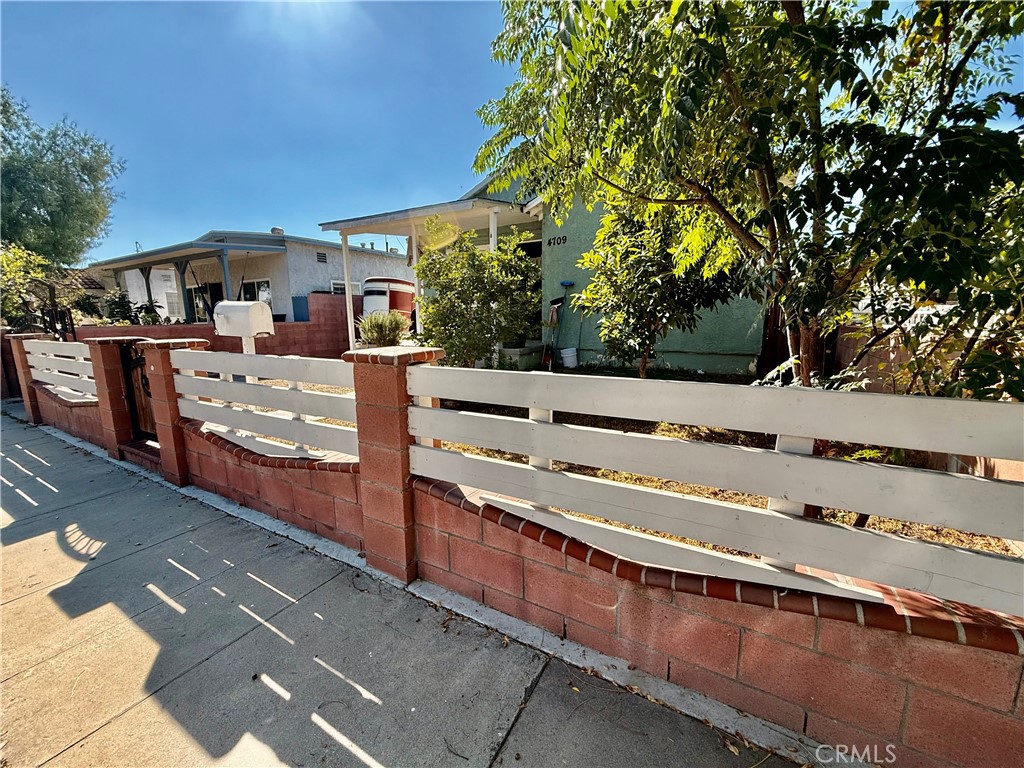 F4D86Ec4 E145 4979 B95A 98Aacb65418D 4709 Grape, Pico Rivera, Ca 90660 &Lt;Span Style='BackgroundColor:transparent;Padding:0Px;'&Gt; &Lt;Small&Gt; &Lt;I&Gt; &Lt;/I&Gt; &Lt;/Small&Gt;&Lt;/Span&Gt;