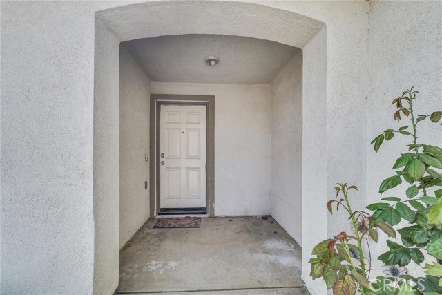 Detail Gallery Image 3 of 18 For 11719 Fern Pine, Victorville,  CA 92392 - 4 Beds | 2 Baths