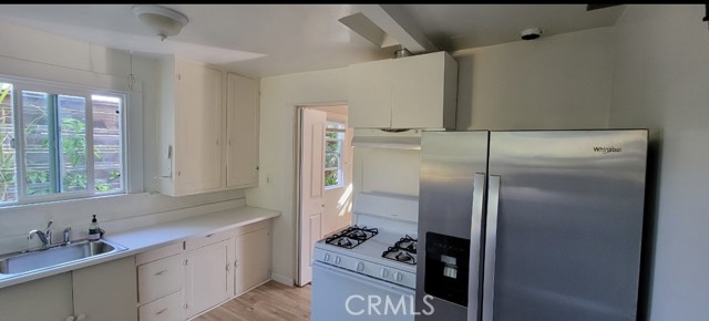 Detail Gallery Image 17 of 19 For 3937 Revere, Los Angeles,  CA 90039 - 4 Beds | 2 Baths