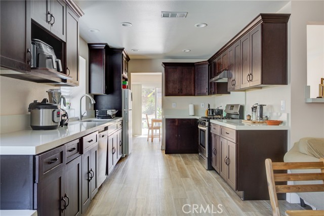 Detail Gallery Image 4 of 46 For 273 Newell Dr, Riverside,  CA 92507 - 3 Beds | 2 Baths