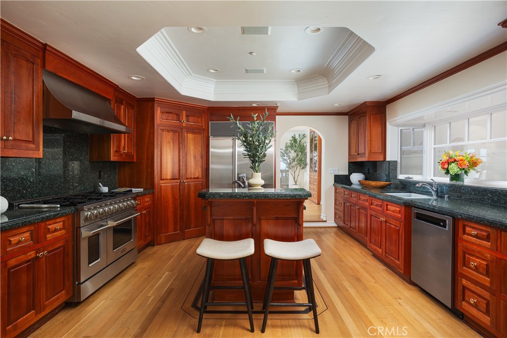 F4d9d980 1770 40b1 988d B20e5e53690f