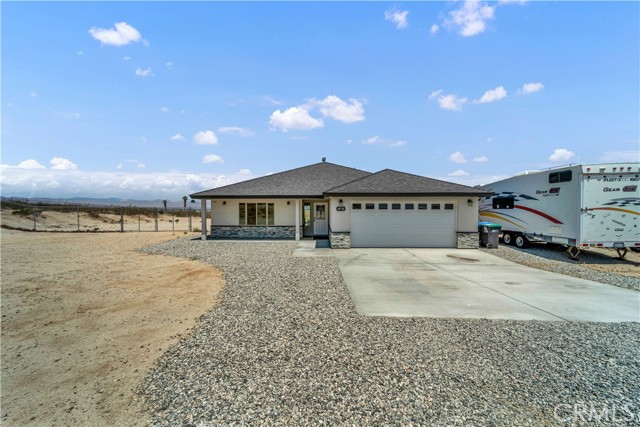 10715 Wilson Drive, California City CA: https://media.crmls.org/medias/f4d9f12f-4d46-48d4-848e-5324b270778b.jpg