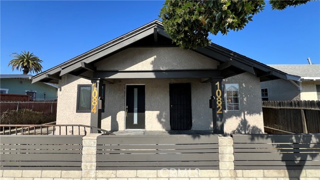 Detail Gallery Image 3 of 9 For 1082 Lewis Ave, Long Beach,  CA 90813 - – Beds | – Baths