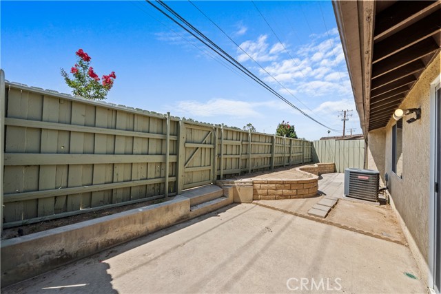 Detail Gallery Image 14 of 16 For 684 Parkview Dr, Lake Elsinore,  CA 92530 - 2 Beds | 1 Baths