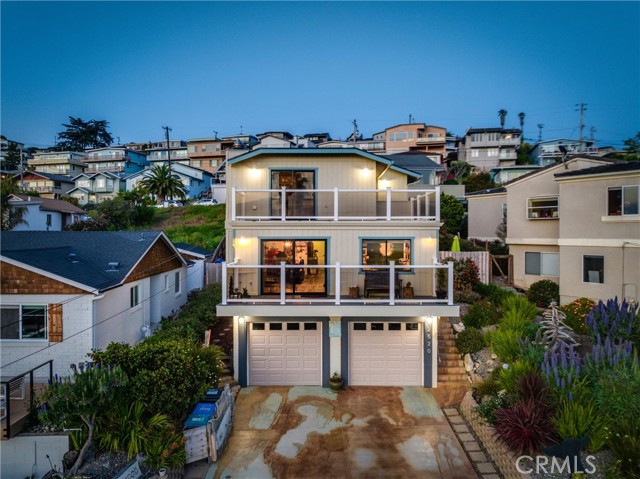 Detail Gallery Image 2 of 40 For 2520 Juniper Ave, Morro Bay,  CA 93442 - 3 Beds | 3 Baths