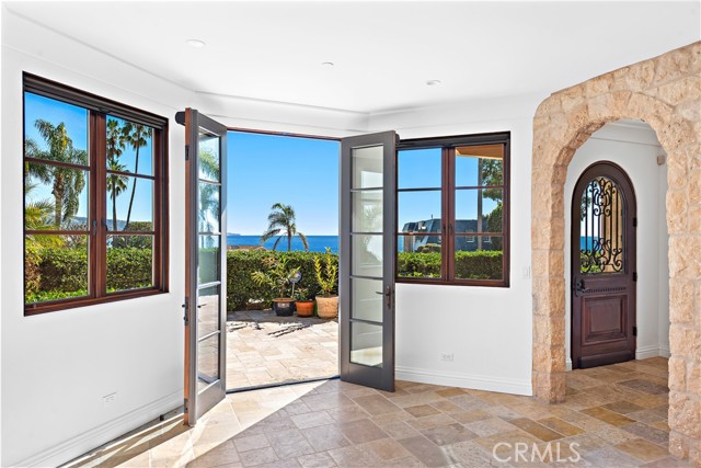 Detail Gallery Image 34 of 71 For 177 Crescent Bay Dr, Laguna Beach,  CA 92651 - 4 Beds | 4/2 Baths