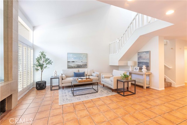 481 Kakkis Drive, Long Beach CA: https://media.crmls.org/medias/f4dcc560-5289-4487-8770-f2f300e382f8.jpg