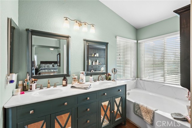 Detail Gallery Image 20 of 48 For 28817 Loire Valley, Menifee,  CA 92584 - 4 Beds | 3 Baths