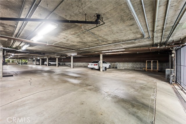 Detail Gallery Image 30 of 40 For 4720 Park Encino Ln #220,  Encino,  CA 91436 - 2 Beds | 2/1 Baths