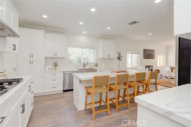 2220 Gates Avenue, Redondo Beach, California 90278, 4 Bedrooms Bedrooms, ,2 BathroomsBathrooms,Residential,Sold,Gates,SB21194759