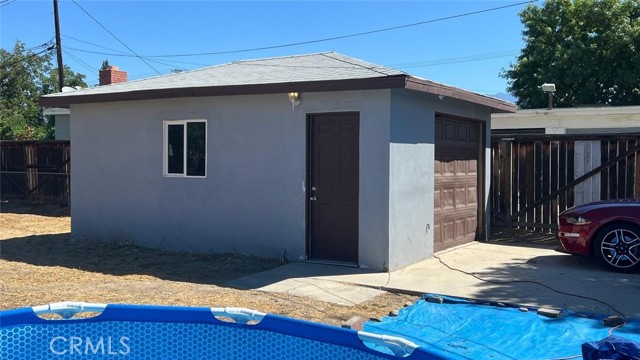 320 E Acacia Avenue, Hemet CA: https://media.crmls.org/medias/f4de83cb-208f-4783-972c-c85886109afb.jpg