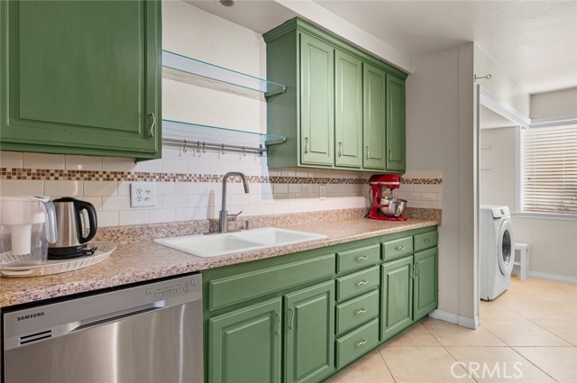 Detail Gallery Image 8 of 46 For 42849 15th St #5,  Lancaster,  CA 93534 - 2 Beds | 2/1 Baths