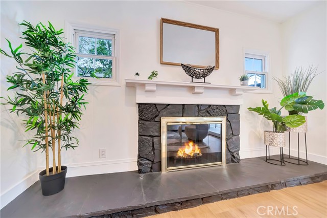 20742 Lull Street, Winnetka CA: https://media.crmls.org/medias/f4dec33f-048e-4acd-a747-07627d99cac4.jpg