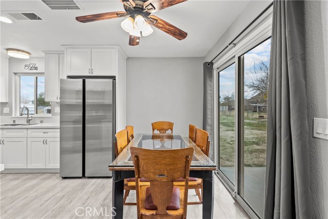 Detail Gallery Image 12 of 41 For 40258 168th St, Palmdale,  CA 93591 - 3 Beds | 2 Baths