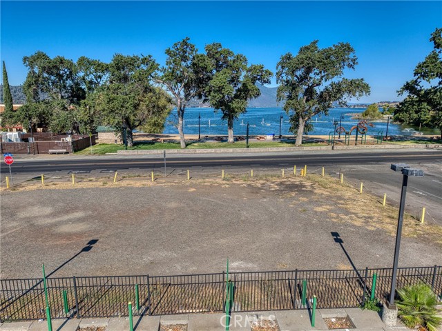 14050 Division Avenue, Clearlake CA: https://media.crmls.org/medias/f4e0a35d-75f4-4739-8f05-1cb3feec5149.jpg