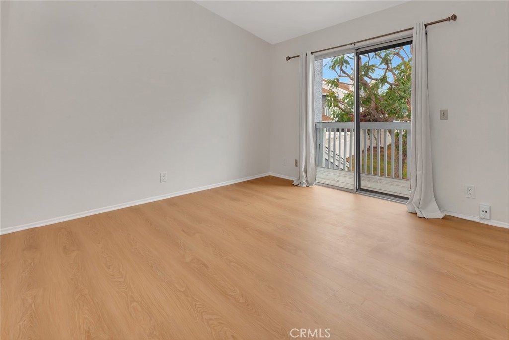 MLS #OC25237972 image #10