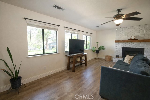 Detail Gallery Image 9 of 48 For 30451 Horseshoe, Coarsegold,  CA 93614 - 4 Beds | 2 Baths