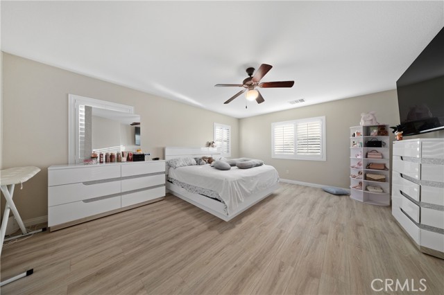 Detail Gallery Image 10 of 28 For 29851 Fox Creek, Menifee,  CA 92586 - 5 Beds | 3 Baths