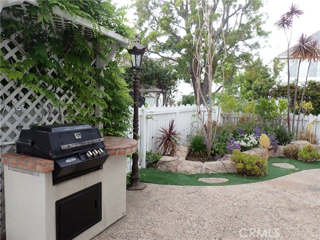 Detail Gallery Image 25 of 27 For 55 Essex, Irvine,  CA 92620 - 3 Beds | 2/1 Baths