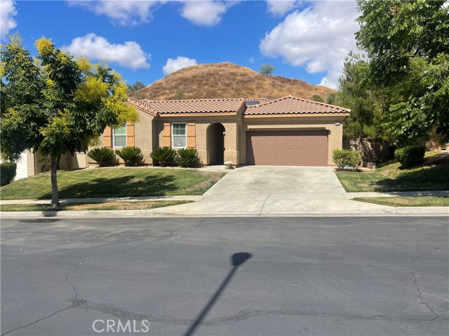 Detail Gallery Image 1 of 14 For 35566 Desert Rose Way, Lake Elsinore,  CA 92532 - 4 Beds | 2/1 Baths