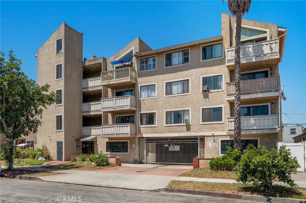 1723 Cedar #103