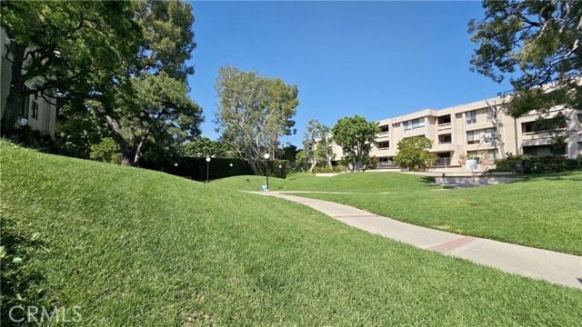 Detail Gallery Image 33 of 38 For 15215 Magnolia Bld, Sherman Oaks,  CA 91403 - 2 Beds | 2 Baths
