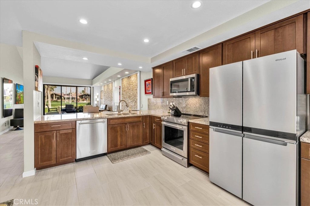 MLS #NP25218389 image #9