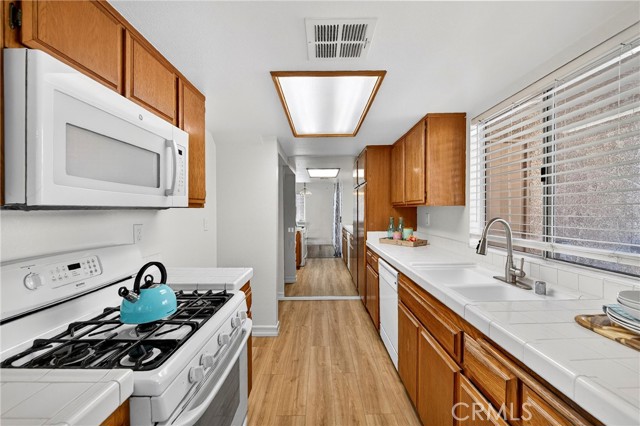Detail Gallery Image 6 of 51 For 22123 S Figueroa St #139,  Carson,  CA 90745 - 3 Beds | 2/1 Baths