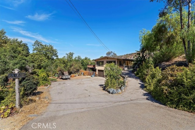 Detail Gallery Image 2 of 36 For 13745 Jamul Dr, Jamul,  CA 91935 - 3 Beds | 3 Baths