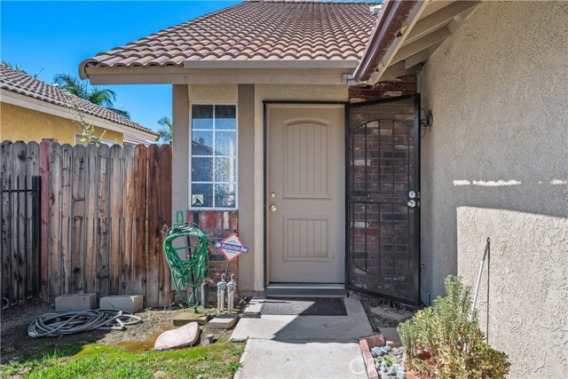 Detail Gallery Image 3 of 22 For 25239 Dana Ln, Moreno Valley,  CA 92551 - 3 Beds | 2 Baths