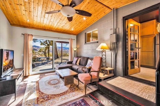 8427 Rock Haven Road, Joshua Tree CA: https://media.crmls.org/medias/f4e6865c-fbb5-43f5-8628-847ff95fd10c.jpg