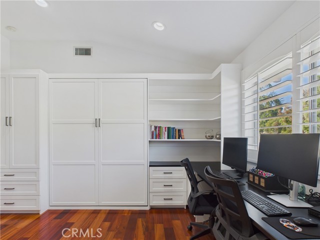 Detail Gallery Image 27 of 46 For 26990 Abbey Glen, Yorba Linda,  CA 92887 - 5 Beds | 3/1 Baths