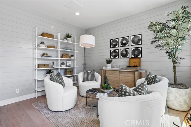 19071 Main Street, Huntington Beach CA: https://media.crmls.org/medias/f4e7a3aa-9e17-43d1-b6e5-5e45805fe4bb.jpg