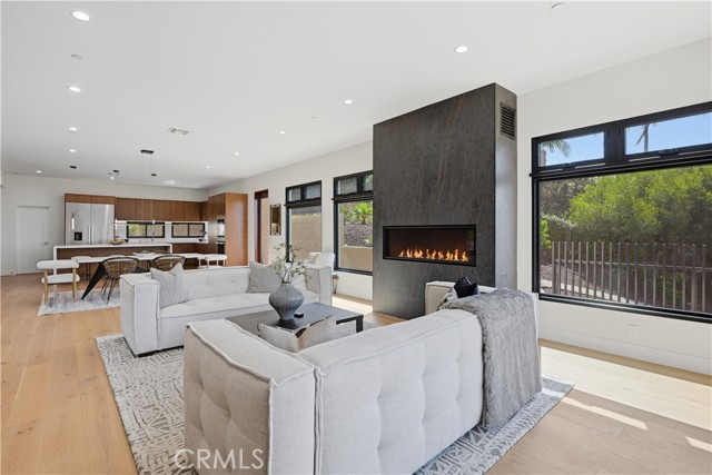 Detail Gallery Image 38 of 72 For 5108 Gordon Ln, San Diego,  CA 92109 - 4 Beds | 5/1 Baths