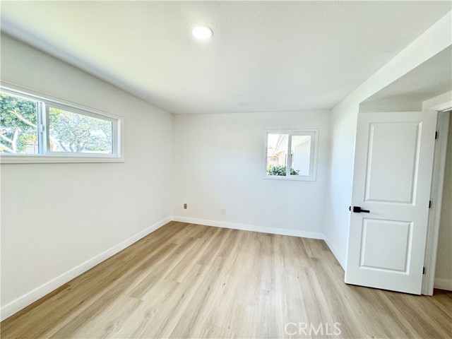 Detail Gallery Image 18 of 23 For 16501 Rhone Ln, Huntington Beach,  CA 92647 - 4 Beds | 2 Baths