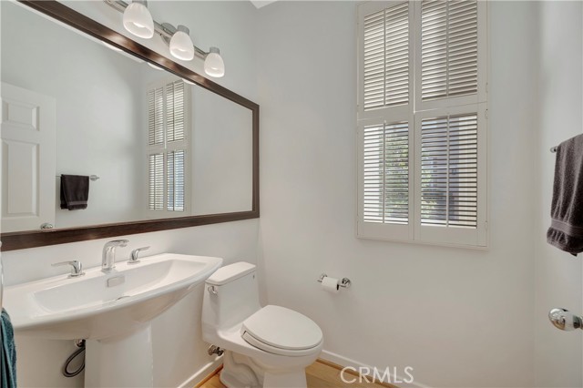 Detail Gallery Image 16 of 48 For 19328 Surfwave Dr, Huntington Beach,  CA 92648 - 3 Beds | 2/1 Baths