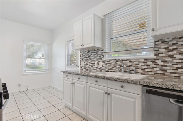 3604 Cortez Street, Riverside CA: https://media.crmls.org/medias/f4ea0957-a606-493b-9963-122af7b456b5.jpg