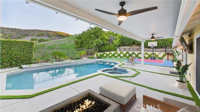 Detail Gallery Image 36 of 43 For 29650 Kimberly, Agoura Hills,  CA 91301 - 5 Beds | 5 Baths