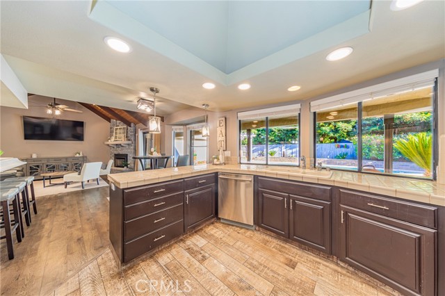Detail Gallery Image 32 of 75 For 779 E Cole Ave, Fresno,  CA 93720 - 4 Beds | 2/1 Baths
