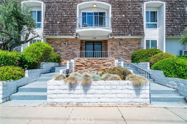 2884 Sawtelle Boulevard, Los Angeles CA: https://media.crmls.org/medias/f4eaa979-3cce-4093-877f-bc5da93accb8.jpg