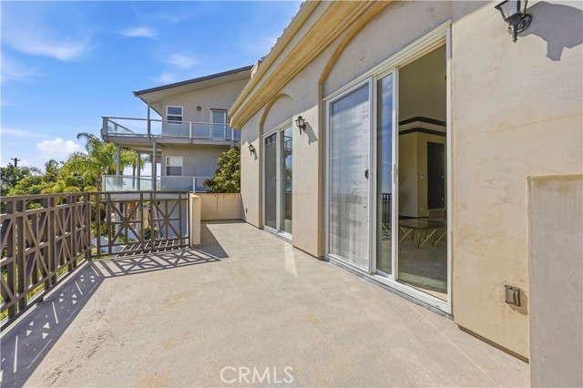 Image 23 of 36 For 2030 Hanscom Drive