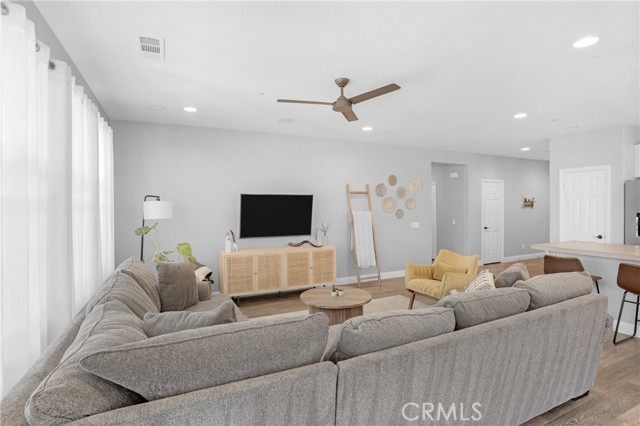 34689 Swan Valley Court, Murrieta CA: https://media.crmls.org/medias/f4eb0f53-060b-4116-93b5-63d9dbffc04b.jpg