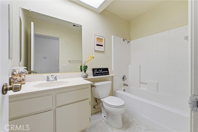 Detail Gallery Image 11 of 24 For 3545 Casamia, Palmdale,  CA 93550 - 4 Beds | 2 Baths